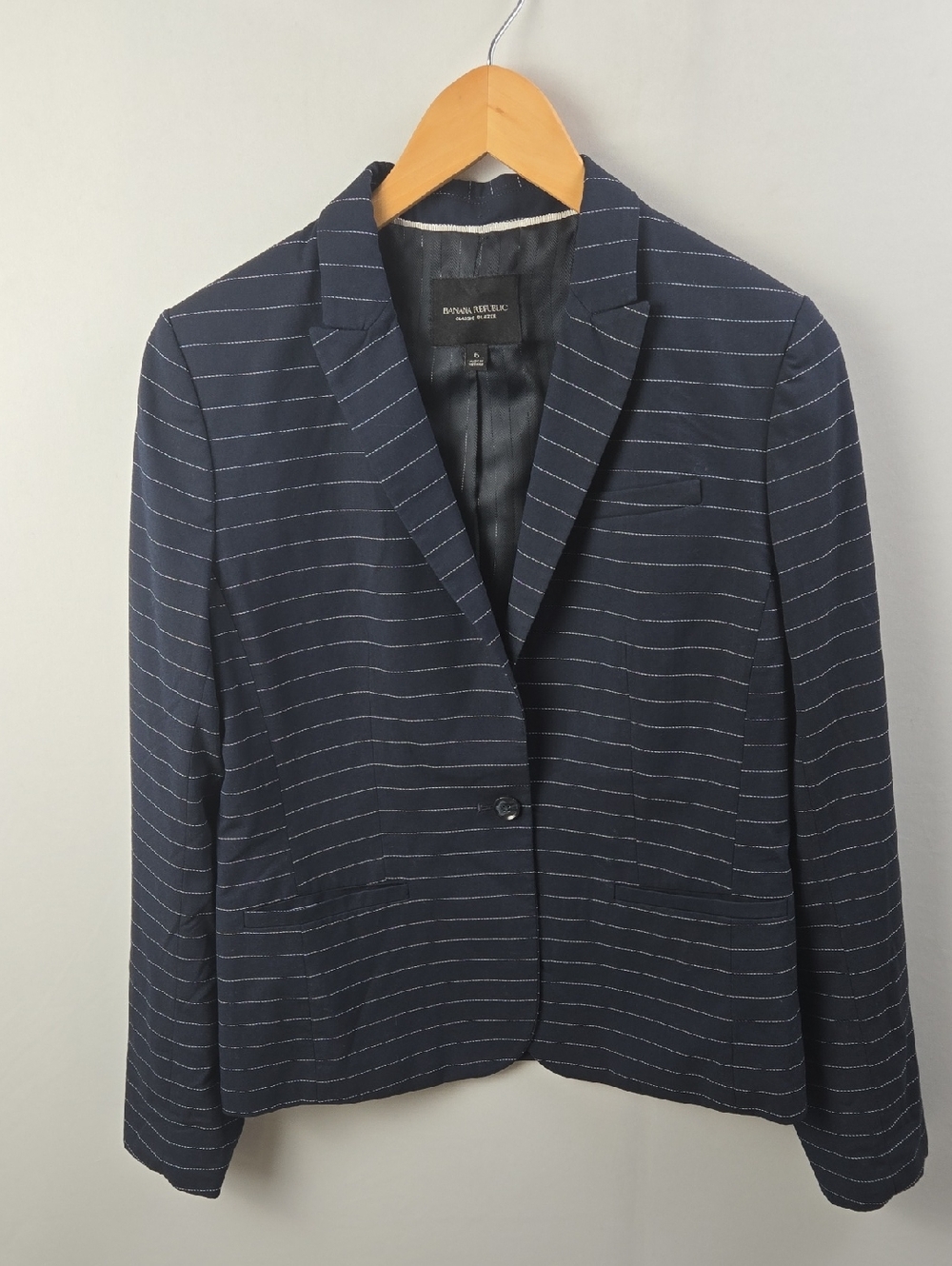 Banana Republic Classic Fit Pinstripe Navy Blue Blazer Sz 6 Business Preppy